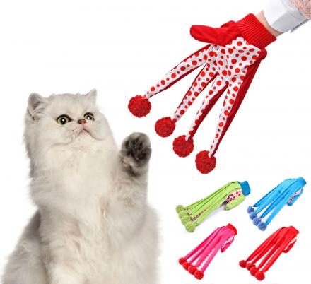 This Funny Clown Glove Cat Toy Will Let You Play With Your Cat Without Getting Scratched