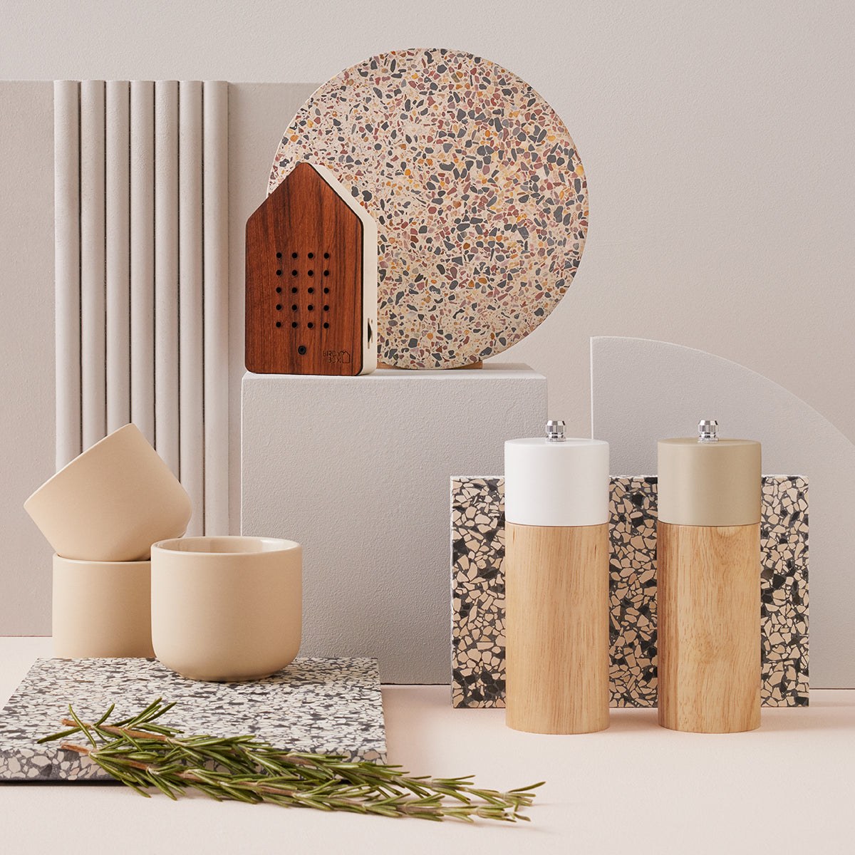 RELAXOUND Birdybox Dark Oak displayed in a kitchen decor scene