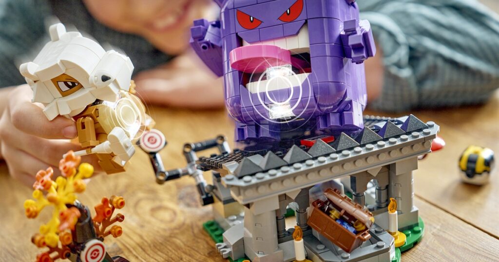 Brick-built Pokemon SMART Play training scene with interactive toy pieces