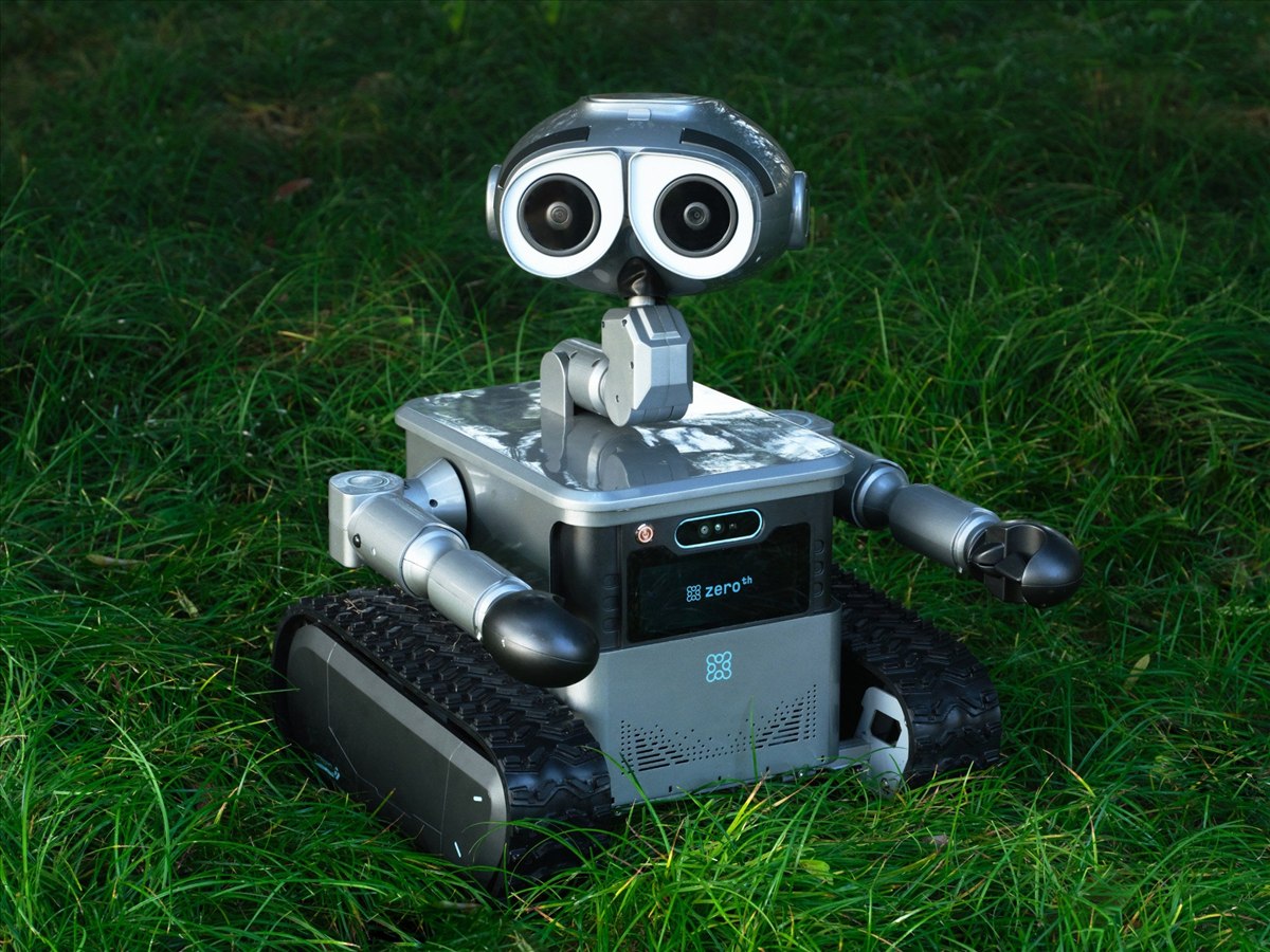 Zeroth W1 mobile assistant robot image 3