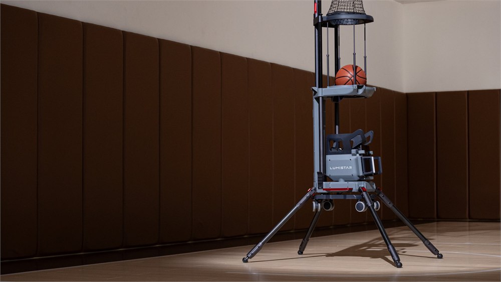 LUMISTAR CARRY basketball training robot on an indoor court