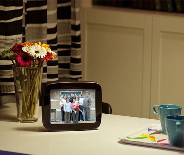 Flink: A Cloud Based Picture Frame