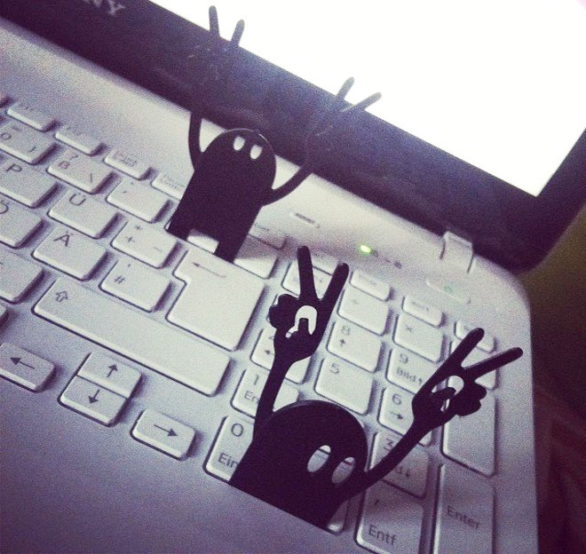 Keyboard Pirate Memo Holders