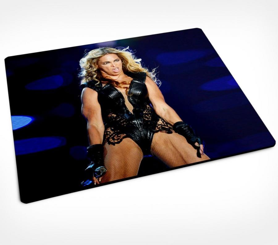 Mouse Pad Of Beyonce's Ugly Super Bowl Picture