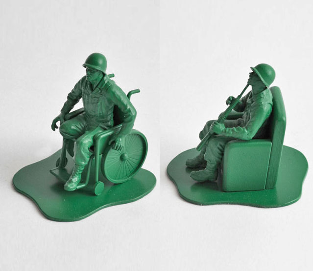 Casualties Of War: Realistic (Yet Depressing) Little Green Army Men Figures