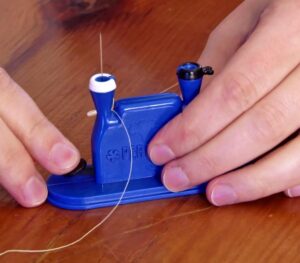 This Device Automatically Threads Your Sewing Needle