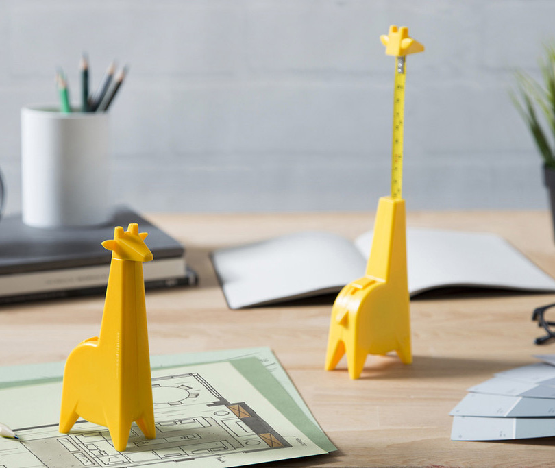 Giraffe Measuring Tape Uses The Neck To Measure