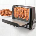 The Bacon Express Instantly Makes Up to 6 Bacon Strips at a Time