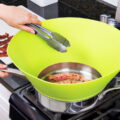This Silicone Frywall Protects You From Splattering Grease While Cooking