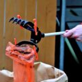 Pik-a-Poo Pooper Scooper Attaches a Poop Bag Right To The Claw
