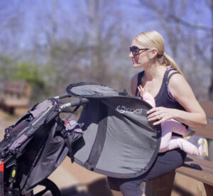 This Genius Stroller Attachment Helps Give Breastfeeding Moms Privacy In Public