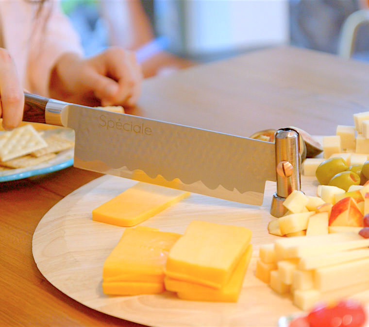 Speciale Swiveling Knife Installs Onto Any Cutting Board