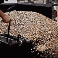 This Load Handler Lets You Unload a Pickup Truck In Just 30 Seconds