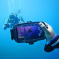 Diveroid Turns Your Smart Phone Into an All-in-One Diving Monitor and Underwater Camera