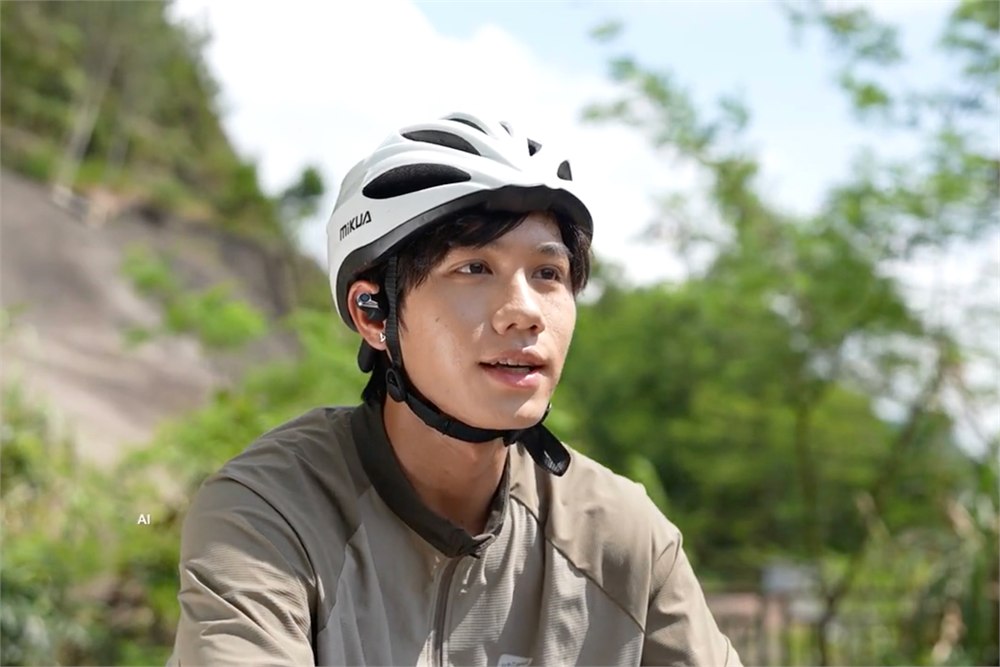 Auriview X1 AI camera bone-conduction headset auriview x1 helmet