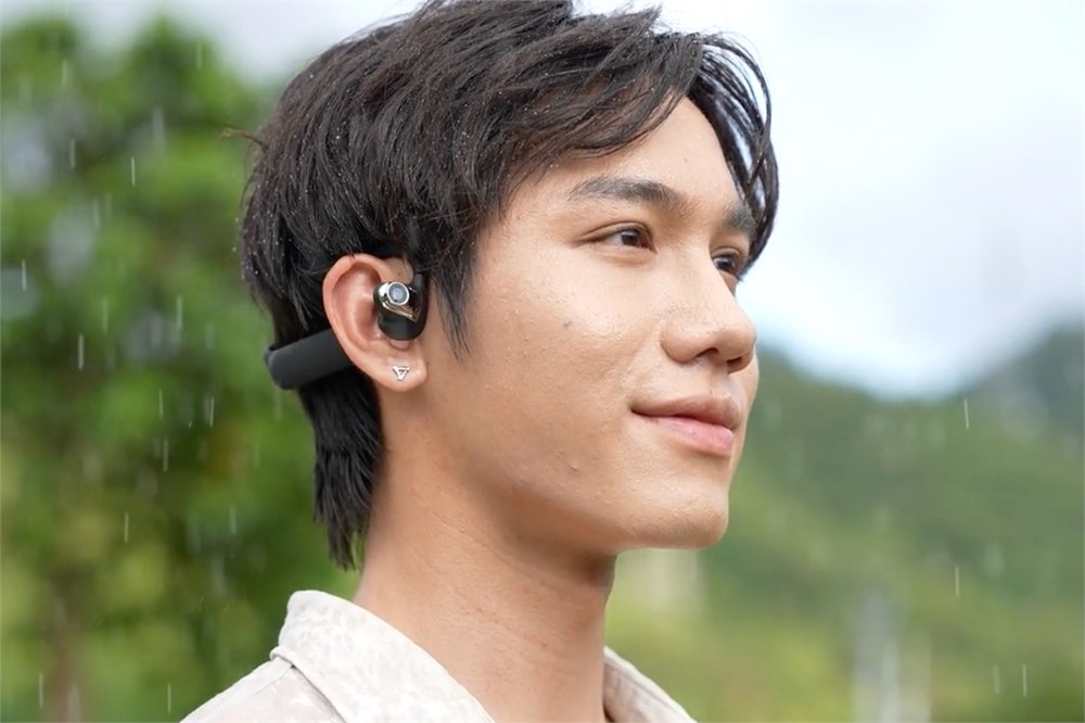 Auriview X1 AI camera bone-conduction headset auriview x1 hero