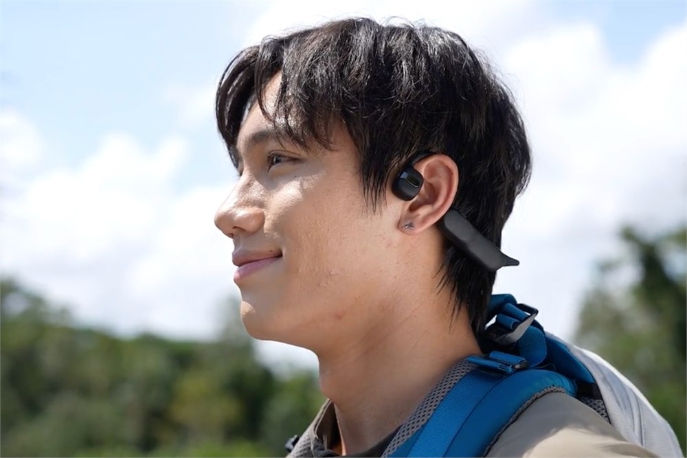 Auriview X1 AI camera bone-conduction headset auriview x1 weight