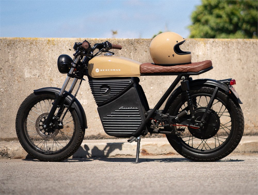 Beachman Aviator in cream color shown in side profile