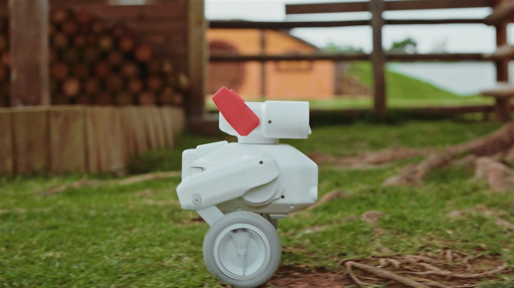 Beni camera robot following action across terrain