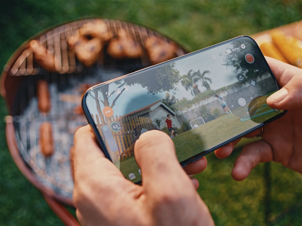 Beni camera robot app view while filming outdoor activity