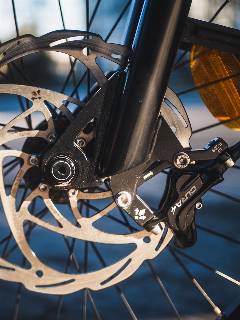 Hydraulic disc brake detail on the Galian Le Formidable cargotail e-bike