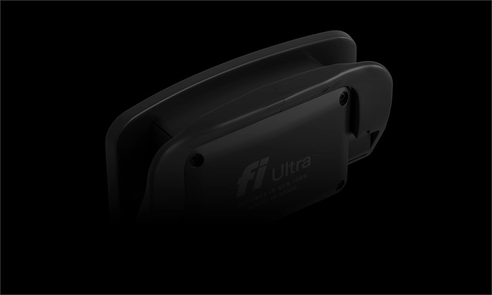 Fi Ultra rugged tracker body closeup