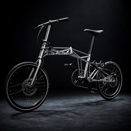 Square thumbnail of the Tetra tubular space-frame folding bike