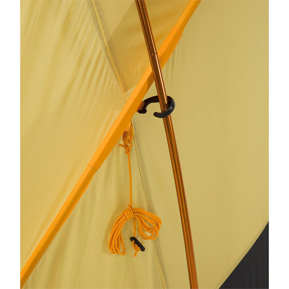 Universal Wawona 3 pole sleeve and setup detail