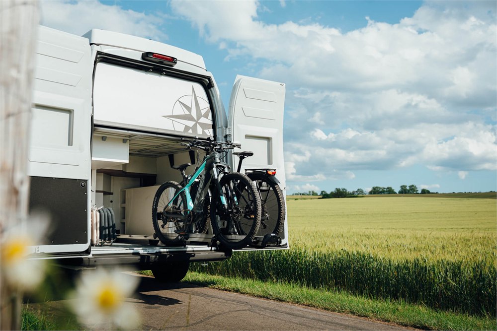 Westfalia Columbus Liner XXL rear garage with bikes loaded
