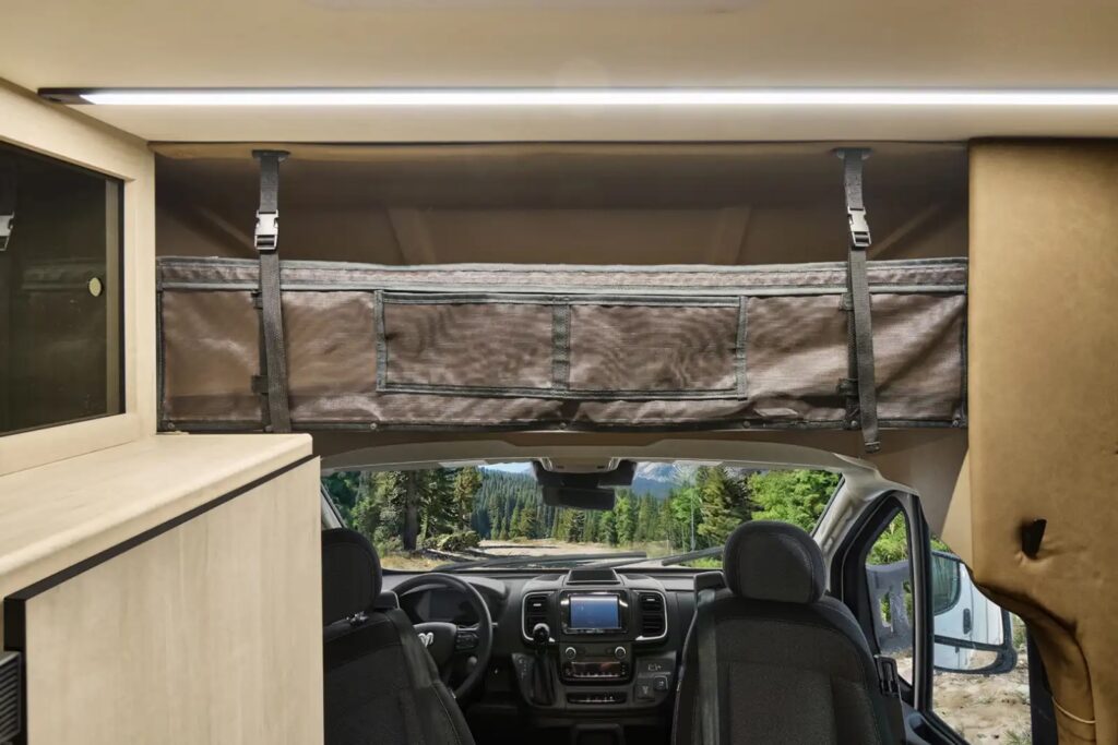 Winnebago Elora/Resa rear gear deck storage space