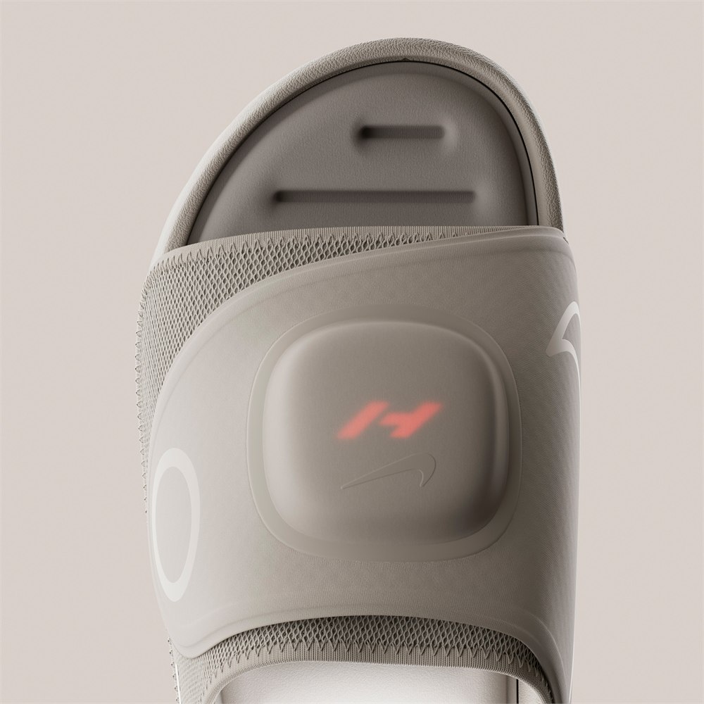 Nike Air Zoom Hyperslide slide and pod detail view