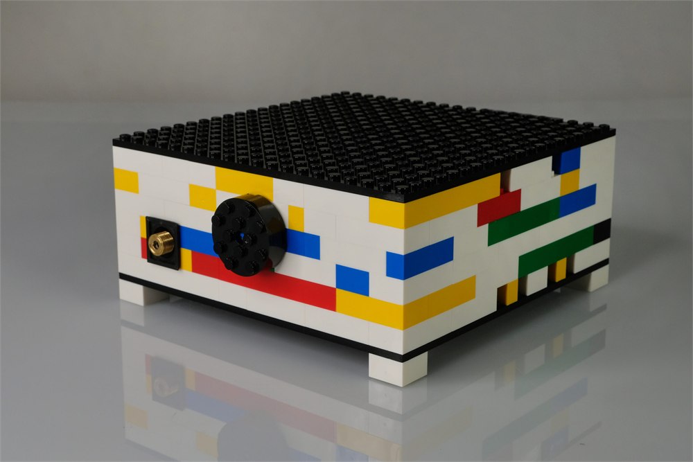 Audio Bricks brick-built headphone amplifier with audio ports