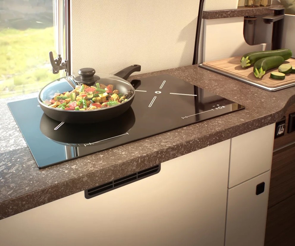 Buerstner Habiton 6.1 compact kitchen with induction cooktop