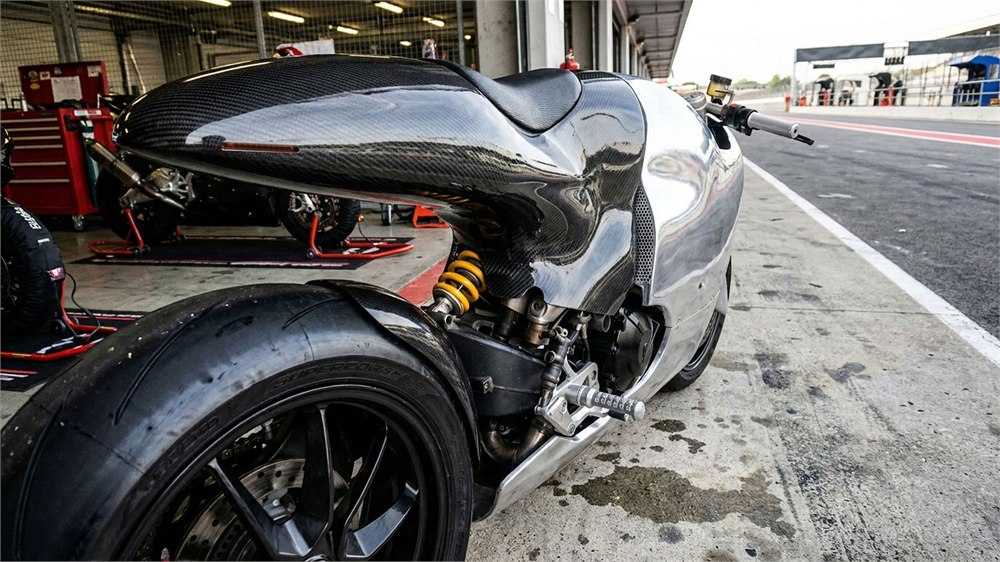 Rear detail of the Bandit9 Ducati 821 showing carbon fiber tail, rear tire, and polished body panels