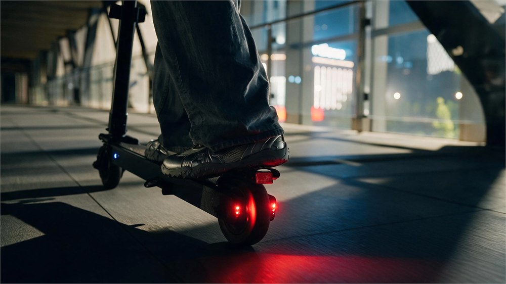 Blizwheel F0.5 rear lighting and compact wheel detail