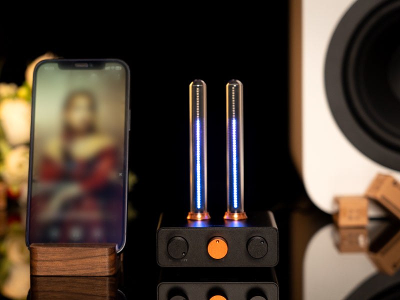 Fosi Audio AH-01A visualizer light glowing with colorful LEDs