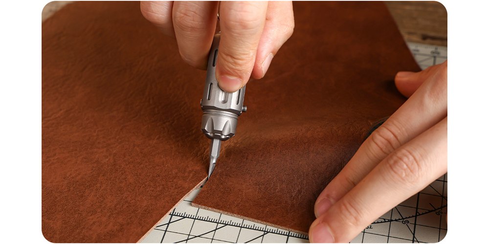GripNGo Vault mini utility blade cutting material