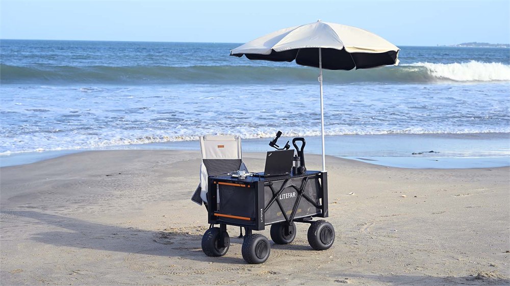 LITEFAR B1 electric beach wagon during outdoor beach testing