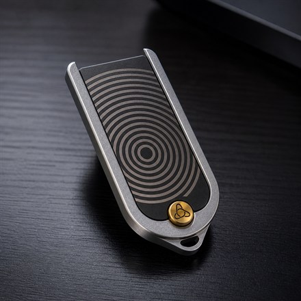 This Programmed-Magnet Haptic Focus Device Gives Restless Hands A Quiet Maze