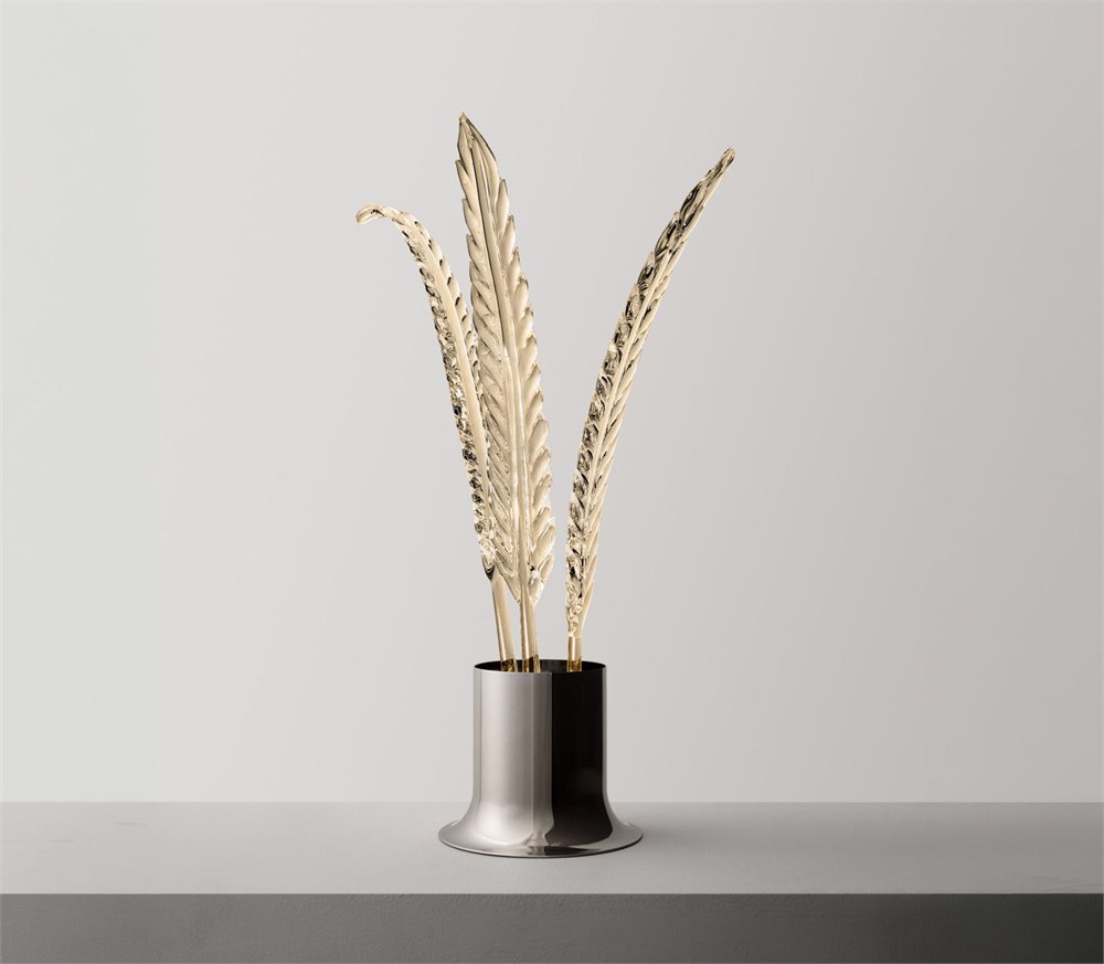 Garden Pedestal table lamp with three upright clear Murano glass leaves