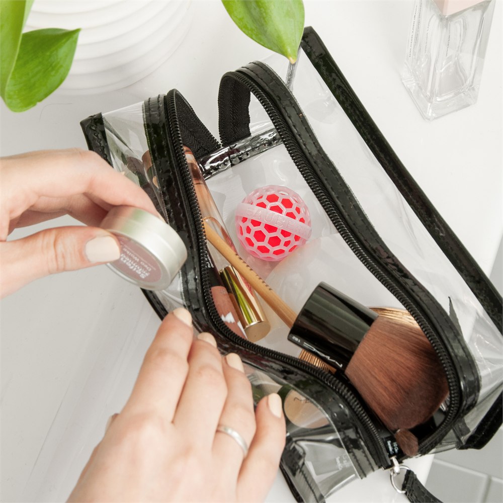 Sauberkugel Clean Ball inside a makeup or travel bag