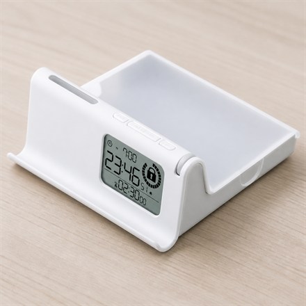 This Smartphone Time-Lock Case Physically Blocks Your Doomscrolling Routine