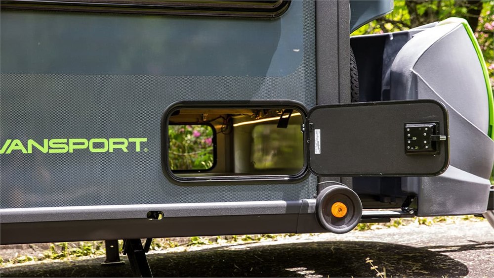 SylvanSport VIRE pass-through storage compartment