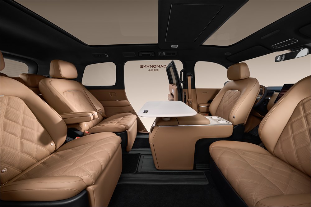 Xiaomi SkyNomad N90 Max lounge cabin with table module