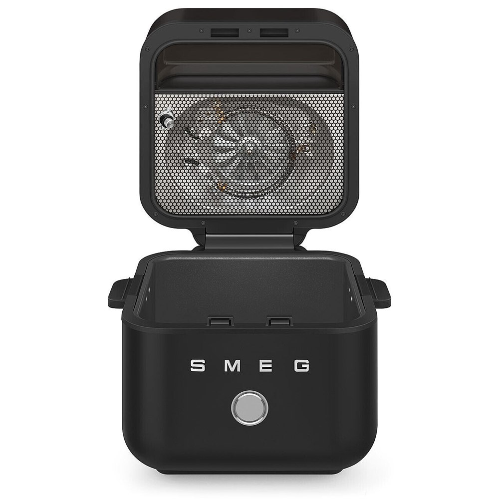 Front view of the open SMEG air fryer showing the heating assembly