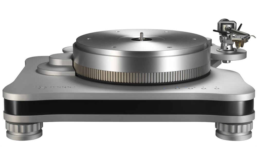 Esoteric T-01 MagneDrive turntable with silver platter and tonearm