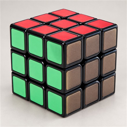 This Heat-Reveal Puzzle Cube Hides Its Colors Until You Touch It
