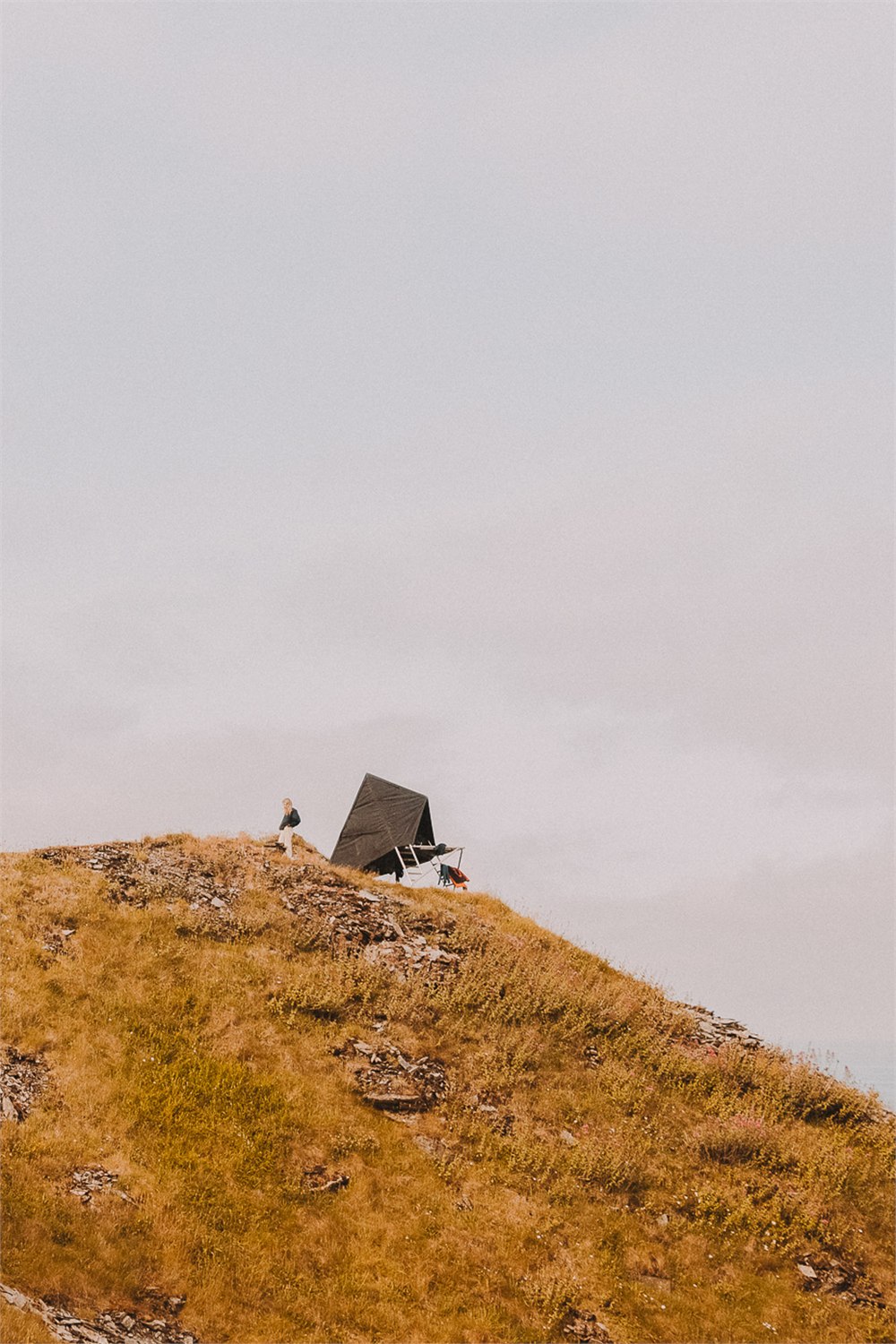 Kudhva K1 portable elevated off-grid cabin view 3