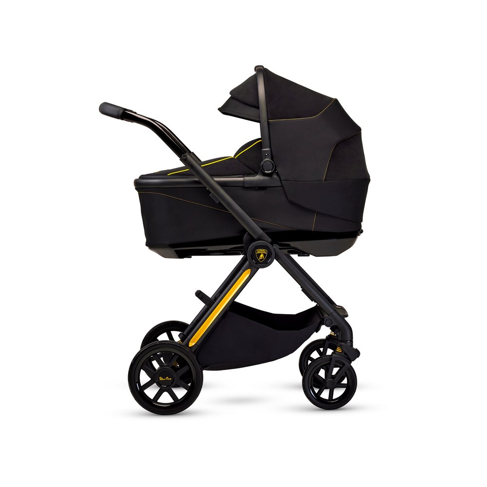Reef AL Giallo carrycot shown from the side with black fabric and yellow accent stitching