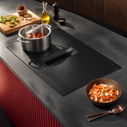 This Induction Hob Cooks a One-Pot Pasta Dinner With Its Own Program
